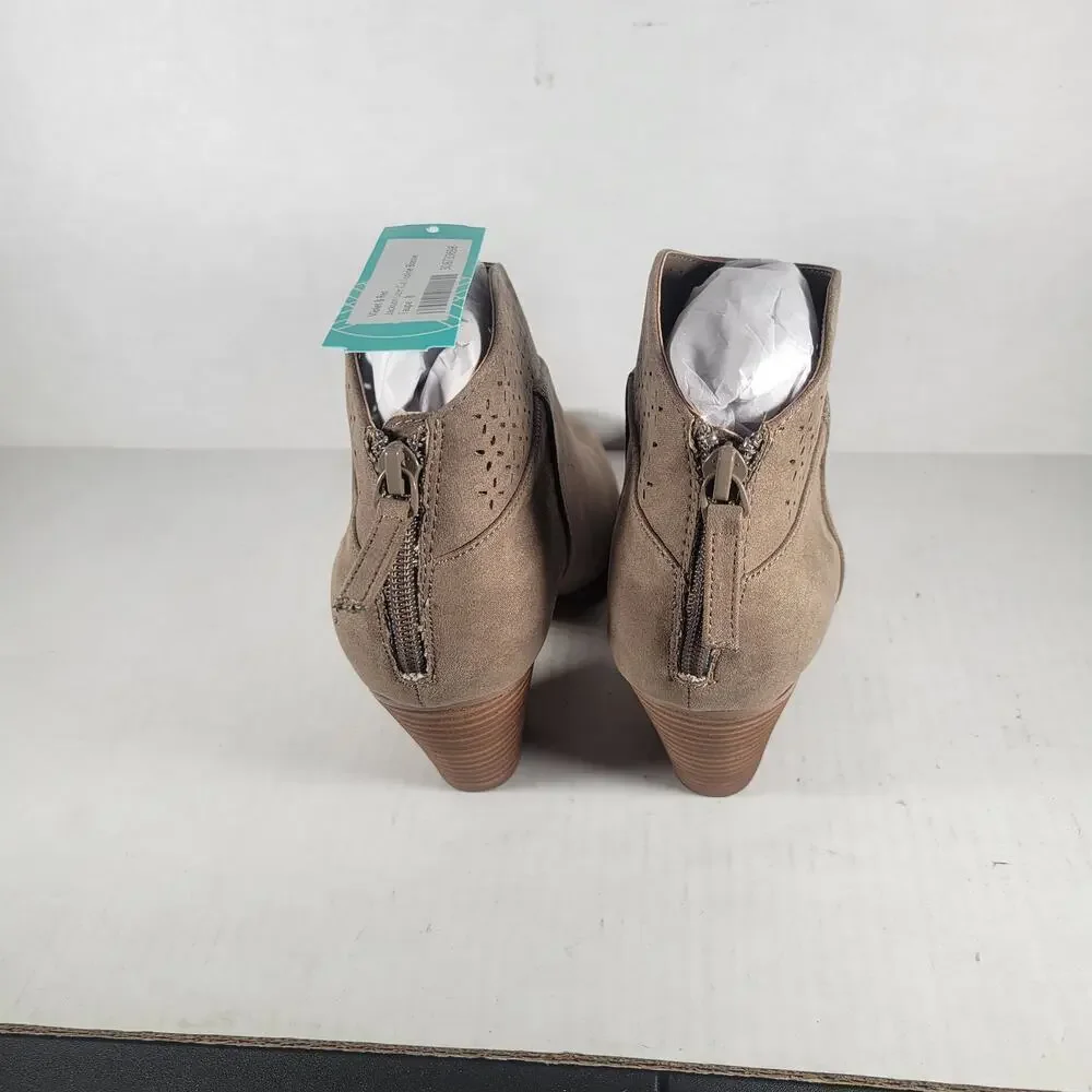 NWT Violet & Red Jackson Lazer Cut Topline Taupe Western Feminine Bootie Size 8